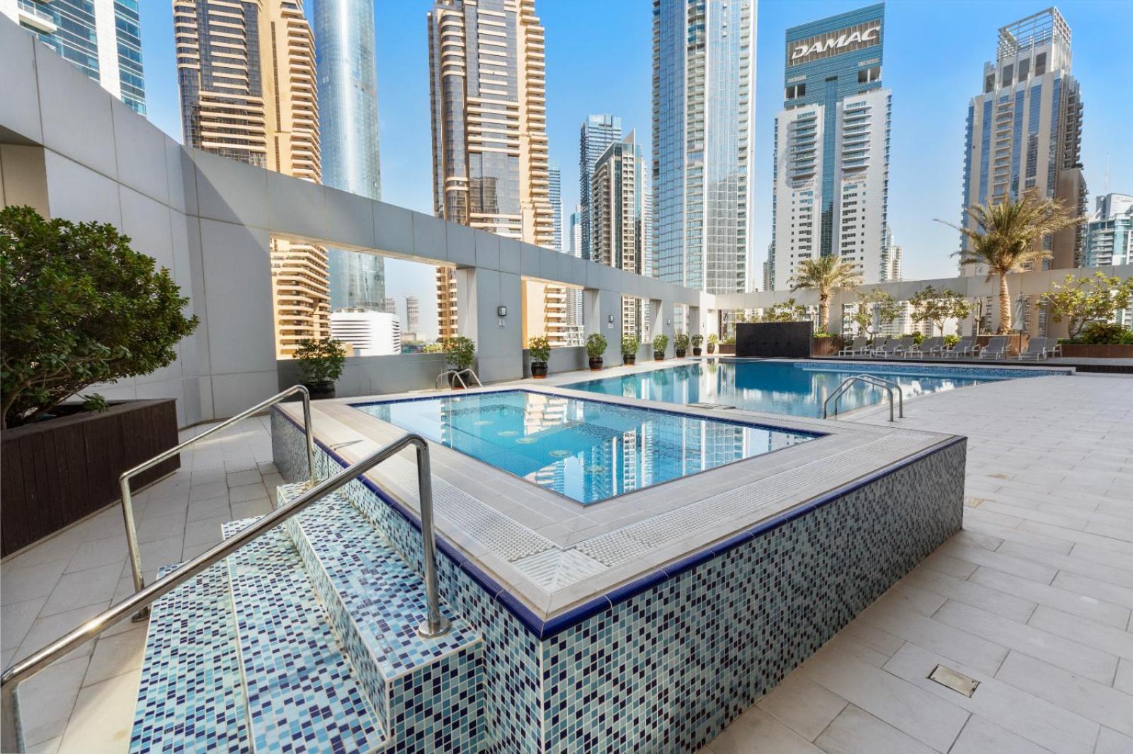 Stunning 1 Bedroom In Jbr Marina The Walk Apartment Dubai