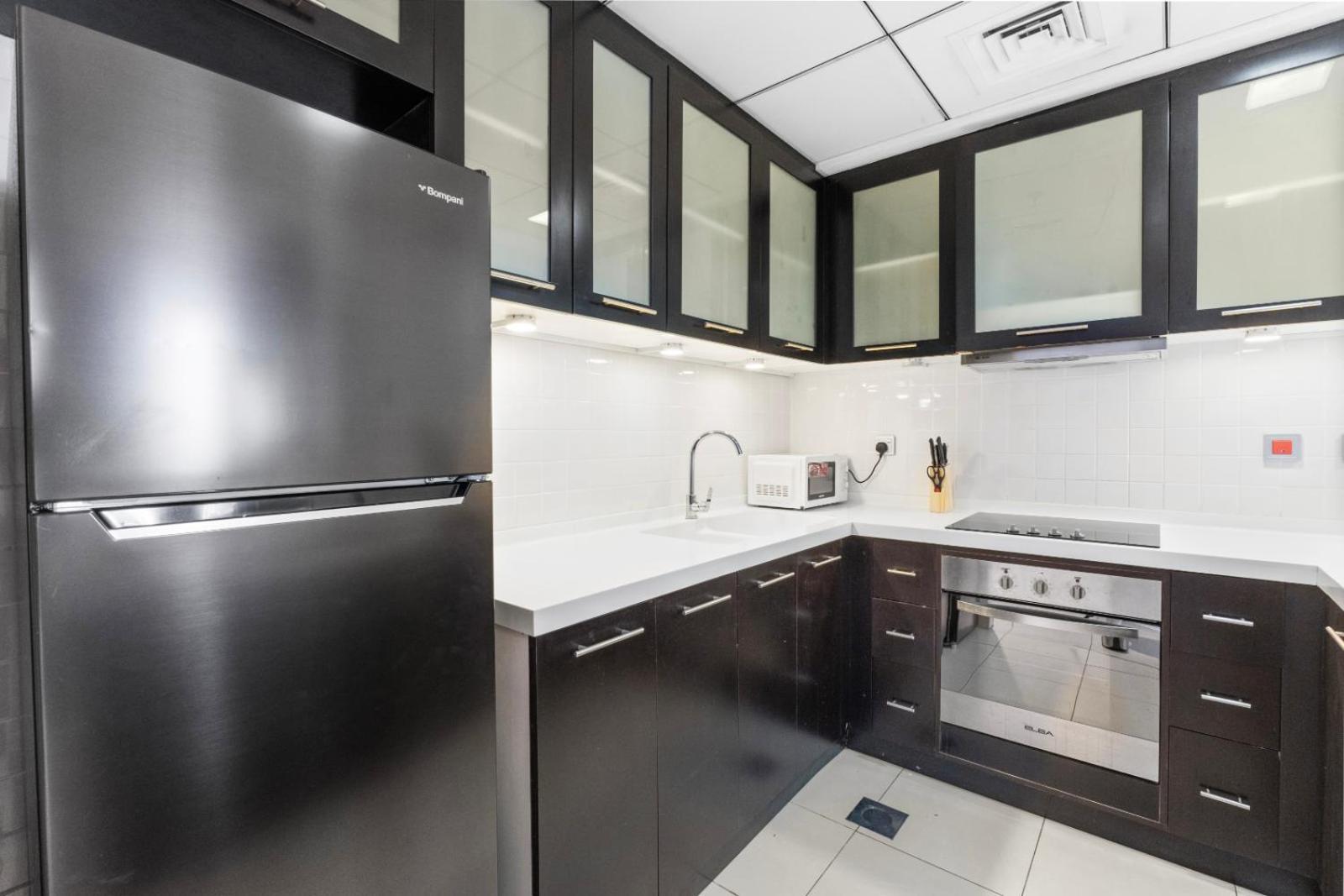 Stunning 1 Bedroom In Jbr Marina The Walk Dubai
