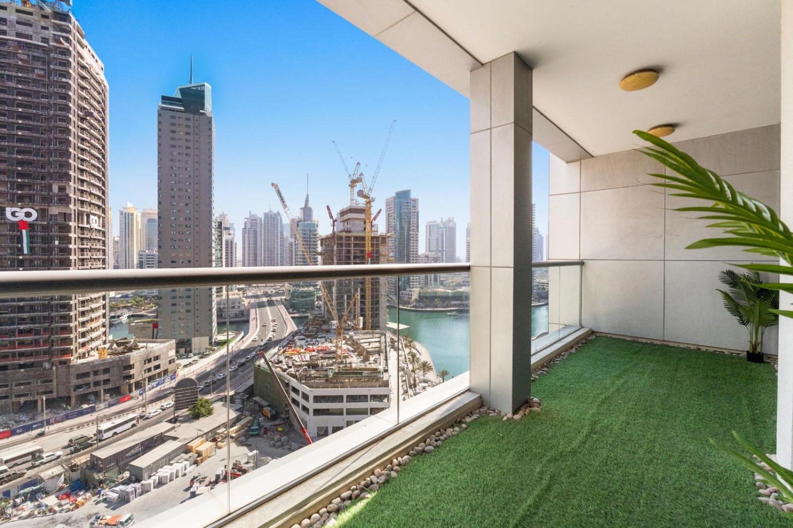 Stunning 1 Bedroom In Jbr Marina The Walk Apartment
