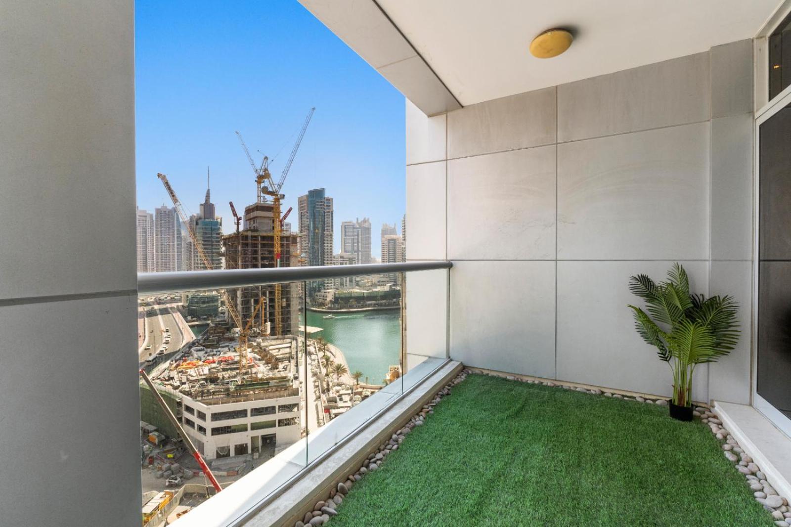 Stunning 1 Bedroom In Jbr Marina The Walk Dubai